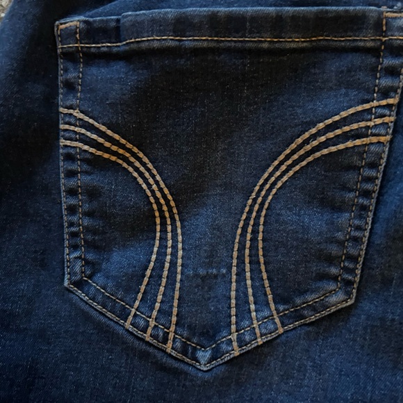 Hollister Curvy High-Rise Super Skinny Jeans - Picture 7 of 8